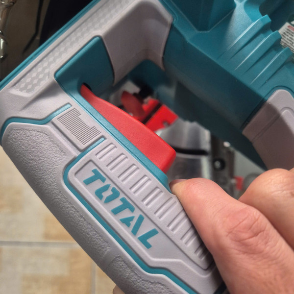 Máy cắt đa năng nhôm gỗ TOTAL TS42152557 (CS 1800W, lưỡi 255mm)