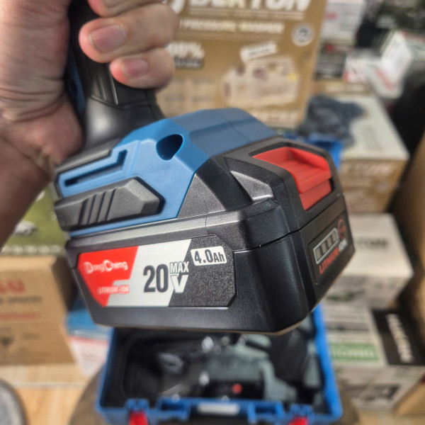 Máy cưa kiếm dùng pin 20V Dongcheng DCJF22 