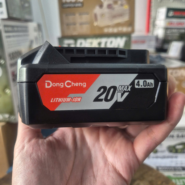 Máy cưa kiếm dùng pin 20V Dongcheng DCJF22 