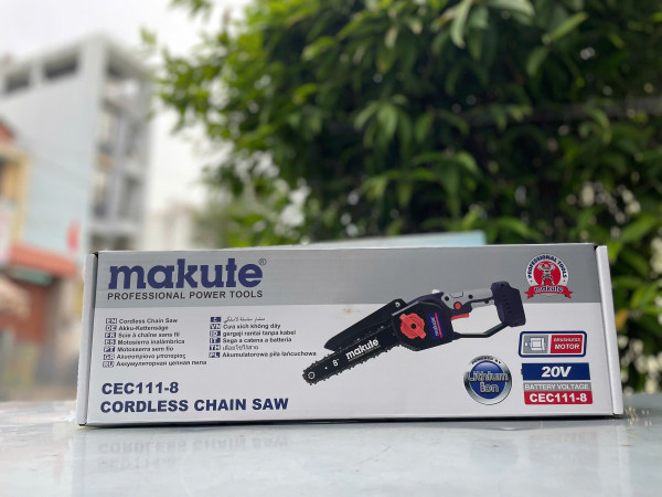 Máy cưa xích dùng pin Makute CEC111-8-BL, lam dài 20cm