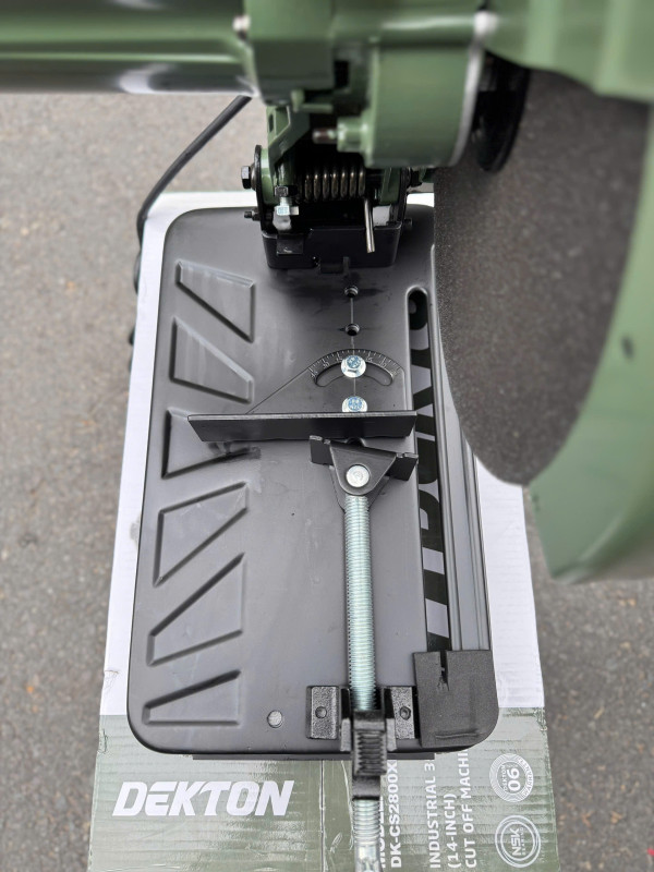 Máy Cắt Sắt Dekton DK-CS2800XPLUS 2800W