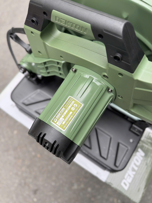 Máy Cắt Sắt Dekton DK-CS2800XPLUS 2800W