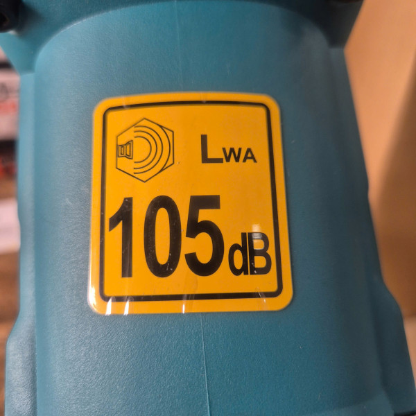 Máy đục bê tông Total TH2130016 17mm 1300W