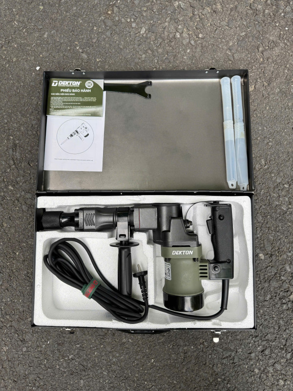 Máy đục bê tông Dekton DK-DH0810XPRO, CS 1250W, mũi 17mm