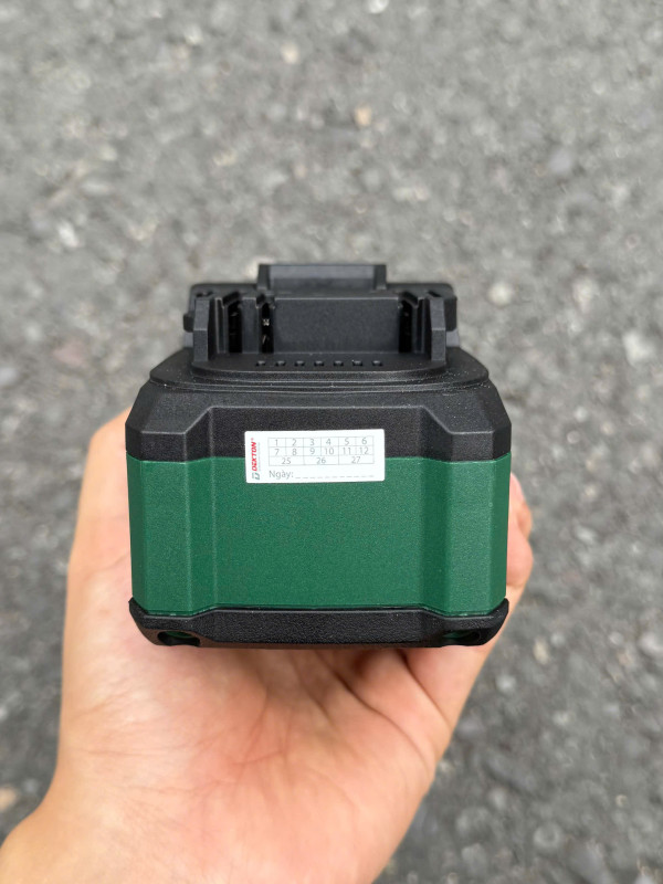 Pin Dekton 21V 4.0Ah M21-B4055A ( xanh, xám) 55A