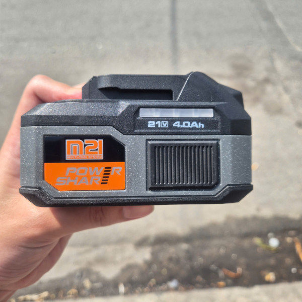 Pin Dekton 21V 4.0Ah M21-B4055A ( xanh, xám) 55A