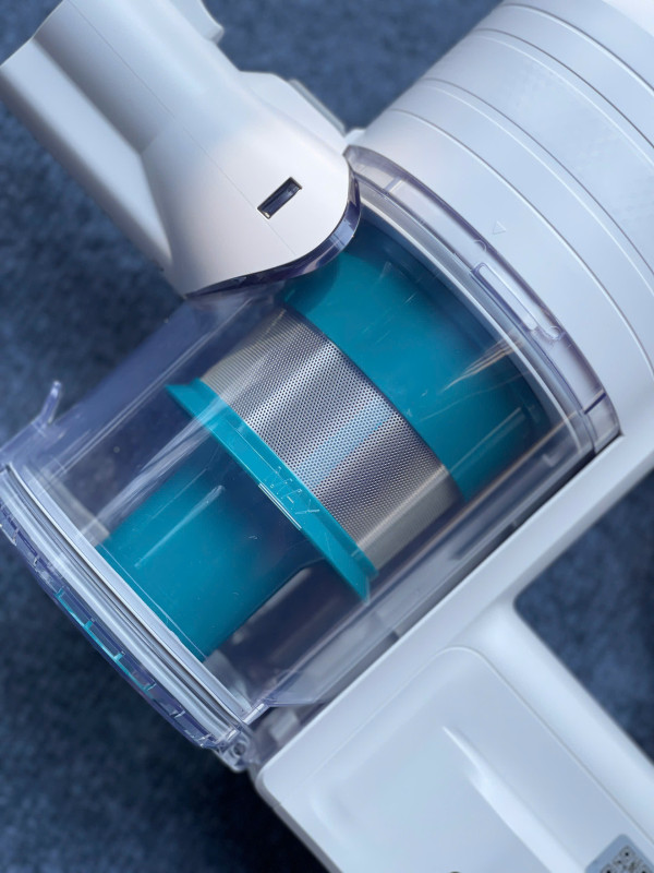 Máy hút bụi 0.8L dùng pin 20V Total TVLI20061 - Thân máy