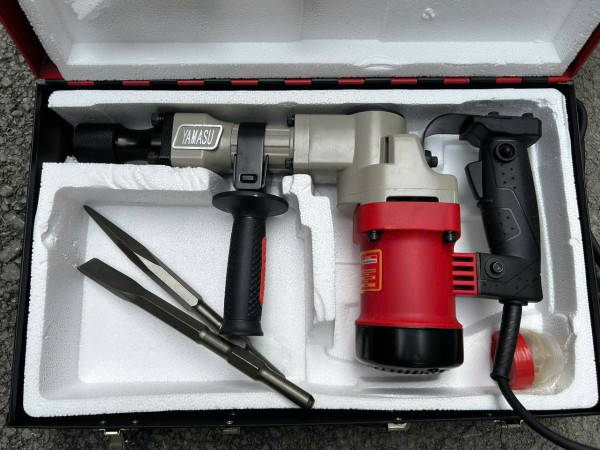 Máy đục bê tông 17mm Yamasu YMS-DBT0810G2 - tặng Kèm 2 mũi đục
