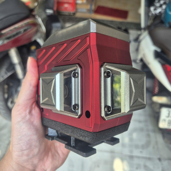 Máy cân bằng laser 12 tia xanh YAMASU YMS-12D