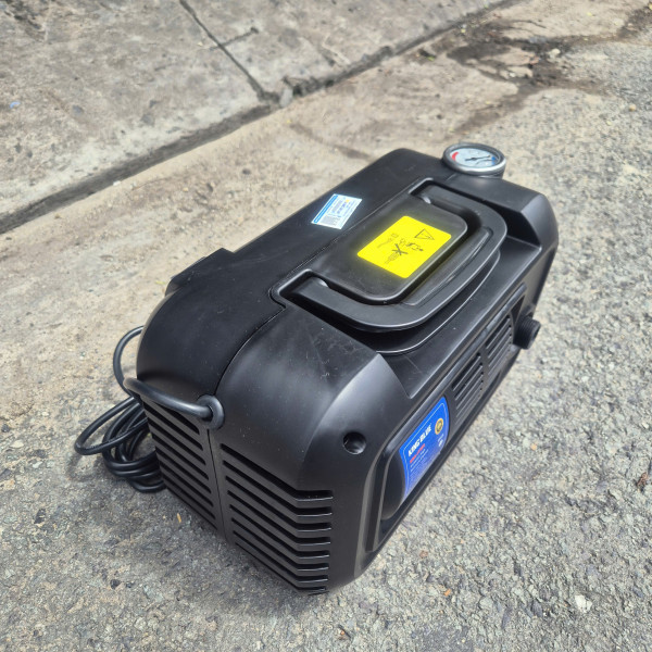 Máy rửa xe cao áp KINGBLUE KBA-I1500 (Công suất 1500W)