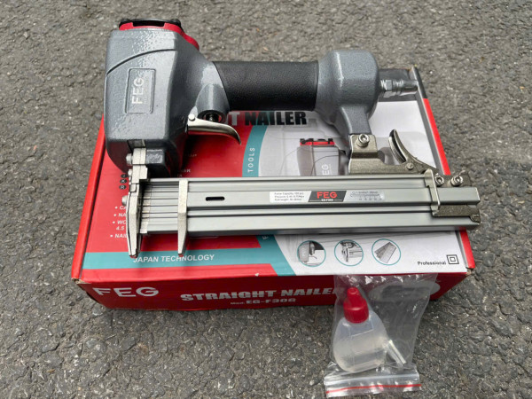 Máy bắn đinh T (F) chạy hơi FEG EG-F30G, 3Ccm