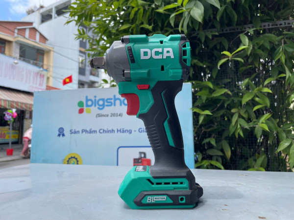 Máy siết bulong dùng pin không than DCA ADPB358Z