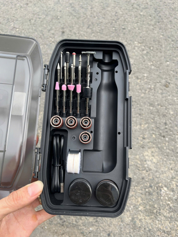 Máy mài khuôn Mini DCA ADSJ0401E