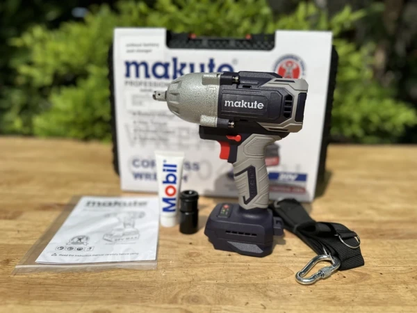 Máy bulong Pin makute CW004 800n/m