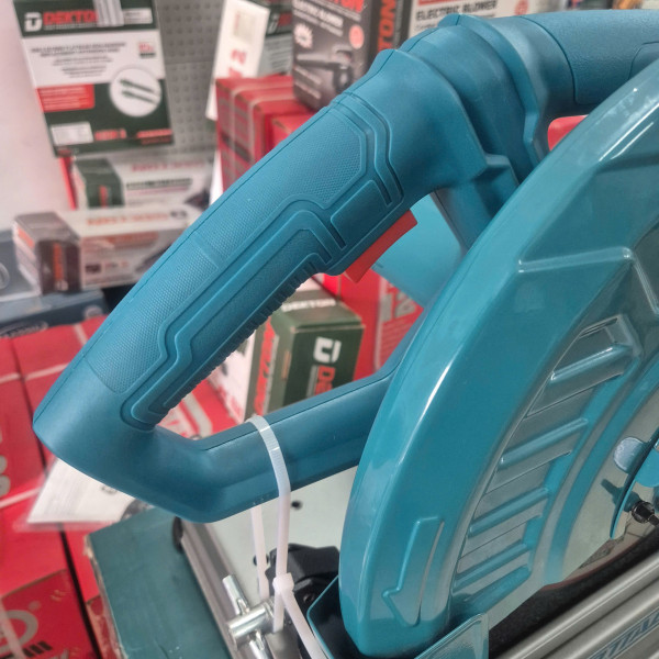 Máy cắt sắt Total TS223558T 2300W