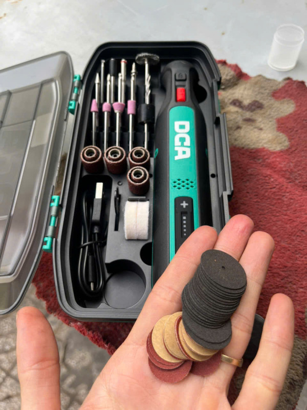 Máy mài khuôn Mini DCA ADSJ0801E, 8V