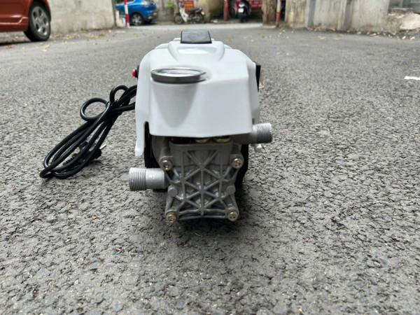 Máy rửa xe 2000W ARWA AW-6625 - Hàng chính hãng
