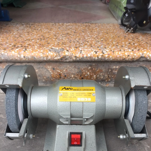 Mài hai đá LEAD L-180 công suất 180W
