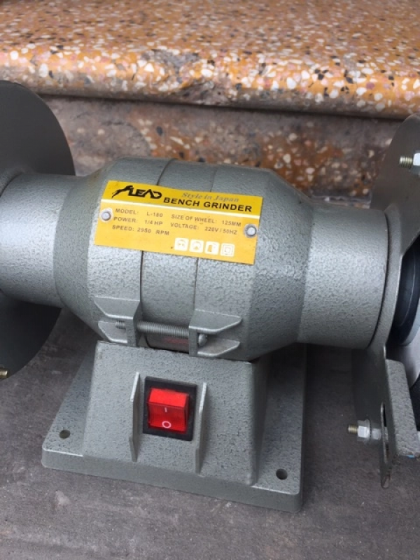 Mài hai đá LEAD L-180 công suất 180W