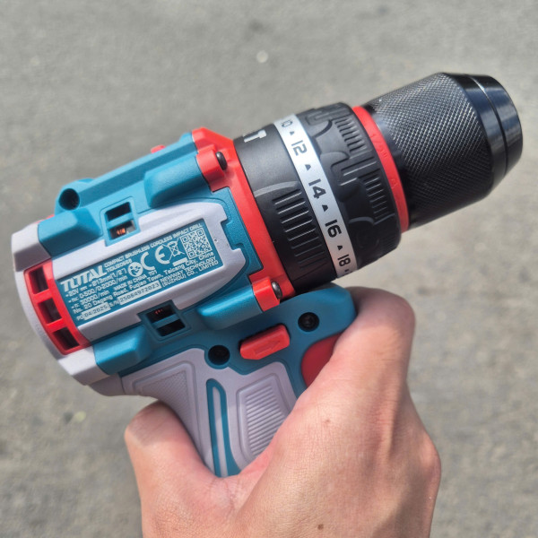 Máy khoan búa dùng pin Lithium-ion 20V TOTAL TIDLI20668 (2 pin 2.0Ah và 1 sạc)