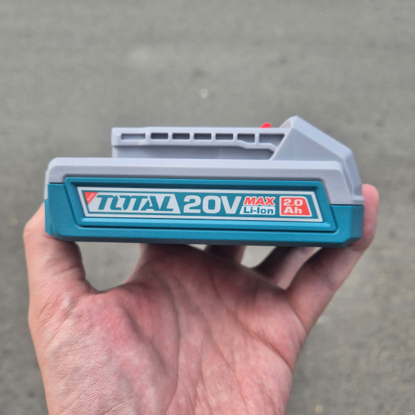 Máy khoan búa dùng pin Lithium-ion 20V TOTAL TIDLI20668 (2 pin 2.0Ah và 1 sạc)
