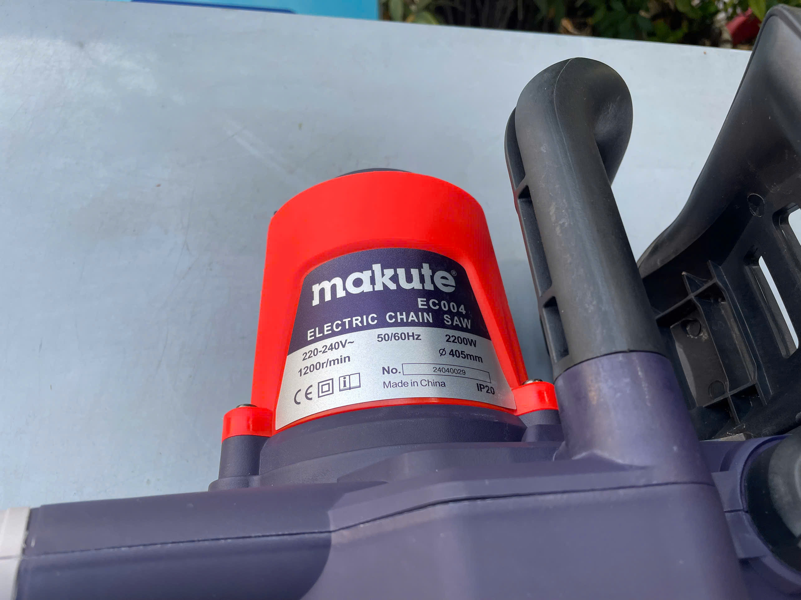 Máy cưa xích điện Makute EC004, CS 2200w