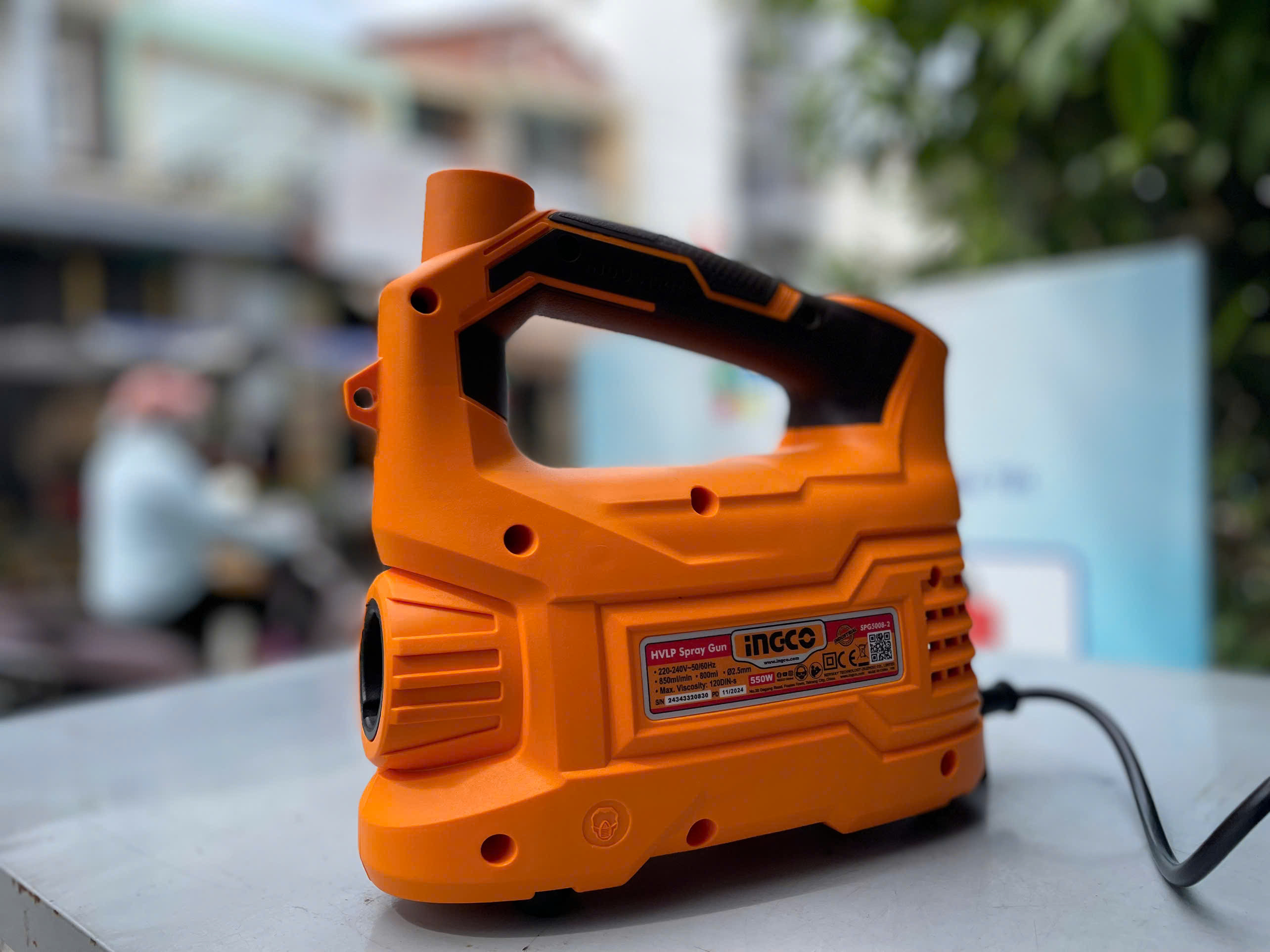 Máy phun sơn bằng điện INGCO 550W SPG5008-2 ( Hộp chứa sơn chất liệu nhôm)