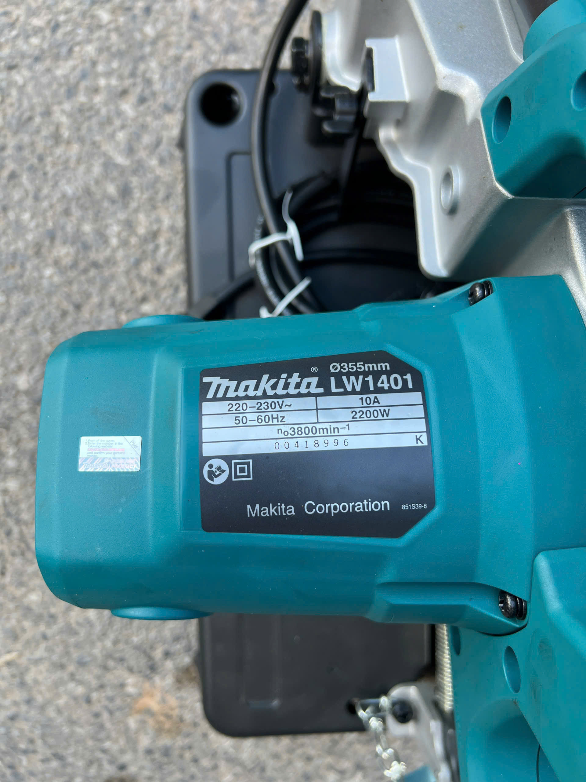 Máy cắt sắt Makita LW1401, CS 2200, 355mm hàng chính hãng