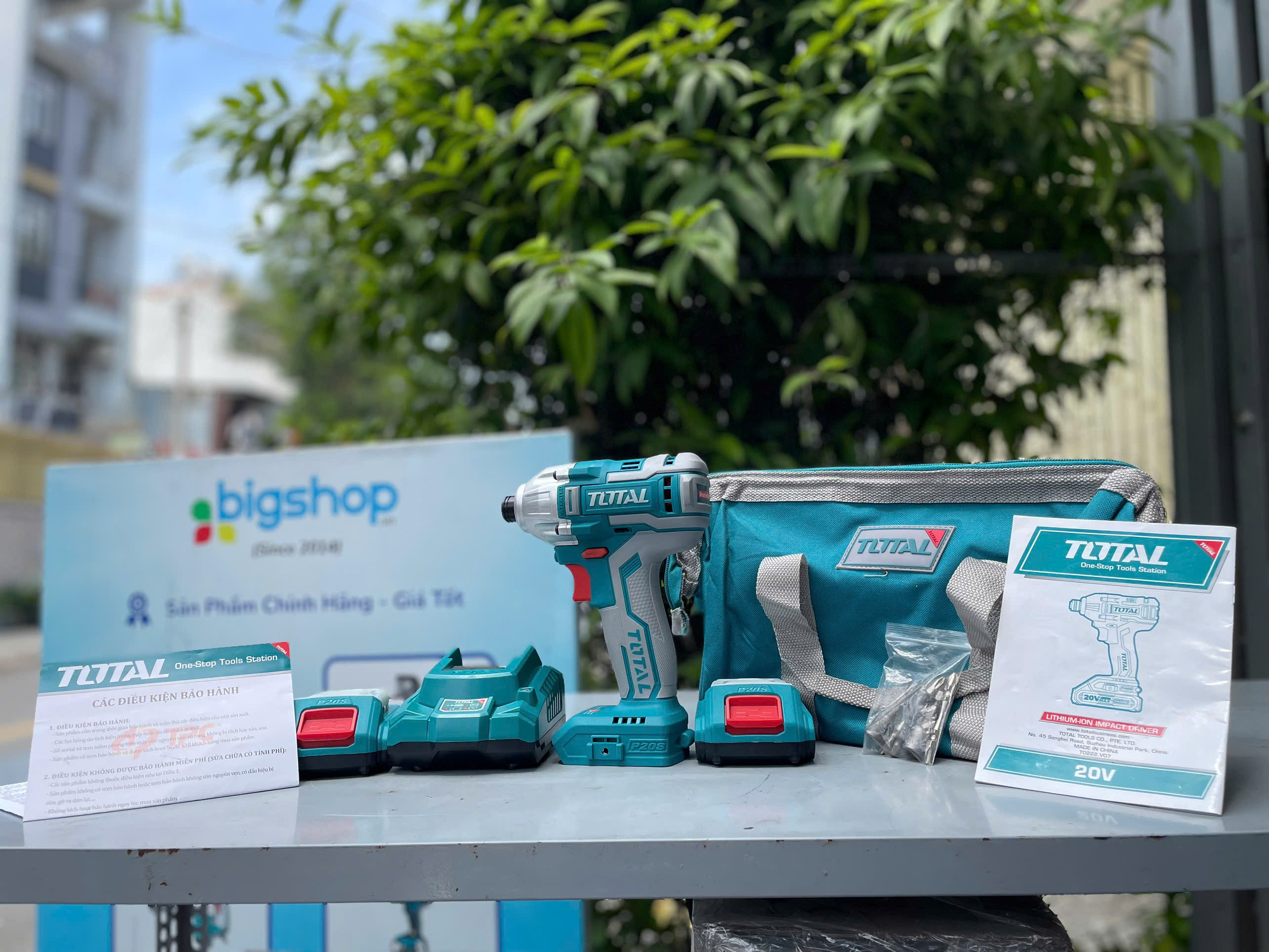 Máy siết vít dùng pin Total TIRLI2002, 20v (không chổi than)