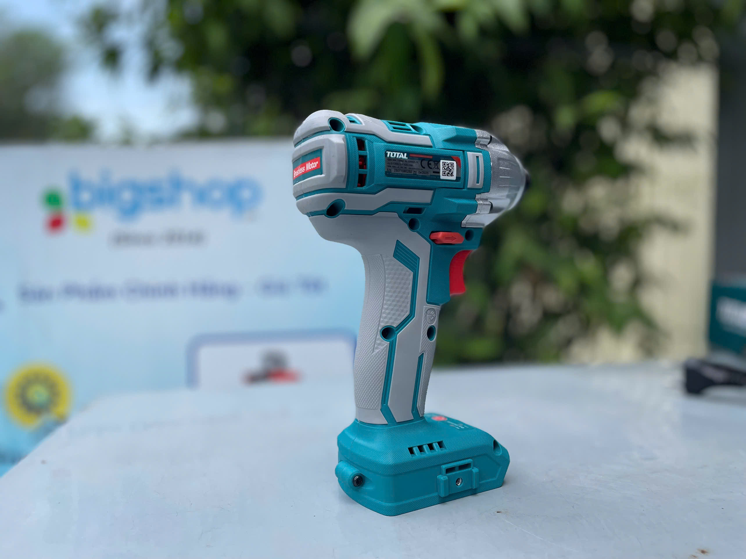 Máy siết vít dùng pin Total TIRLI2002, 20v (không chổi than)
