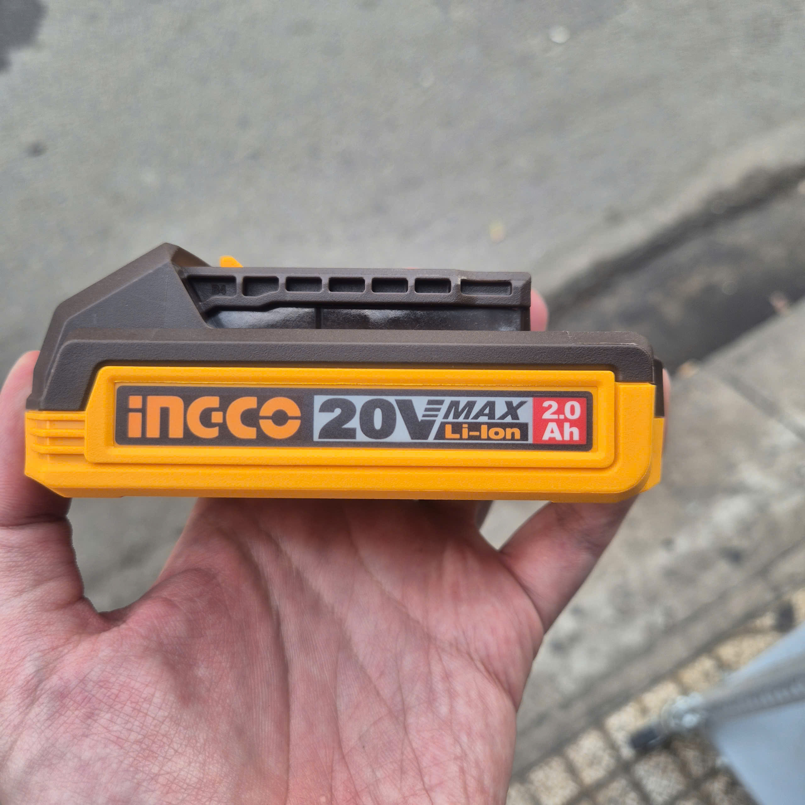 Pin Litium 20v/2Ah Ingco FBLI20011