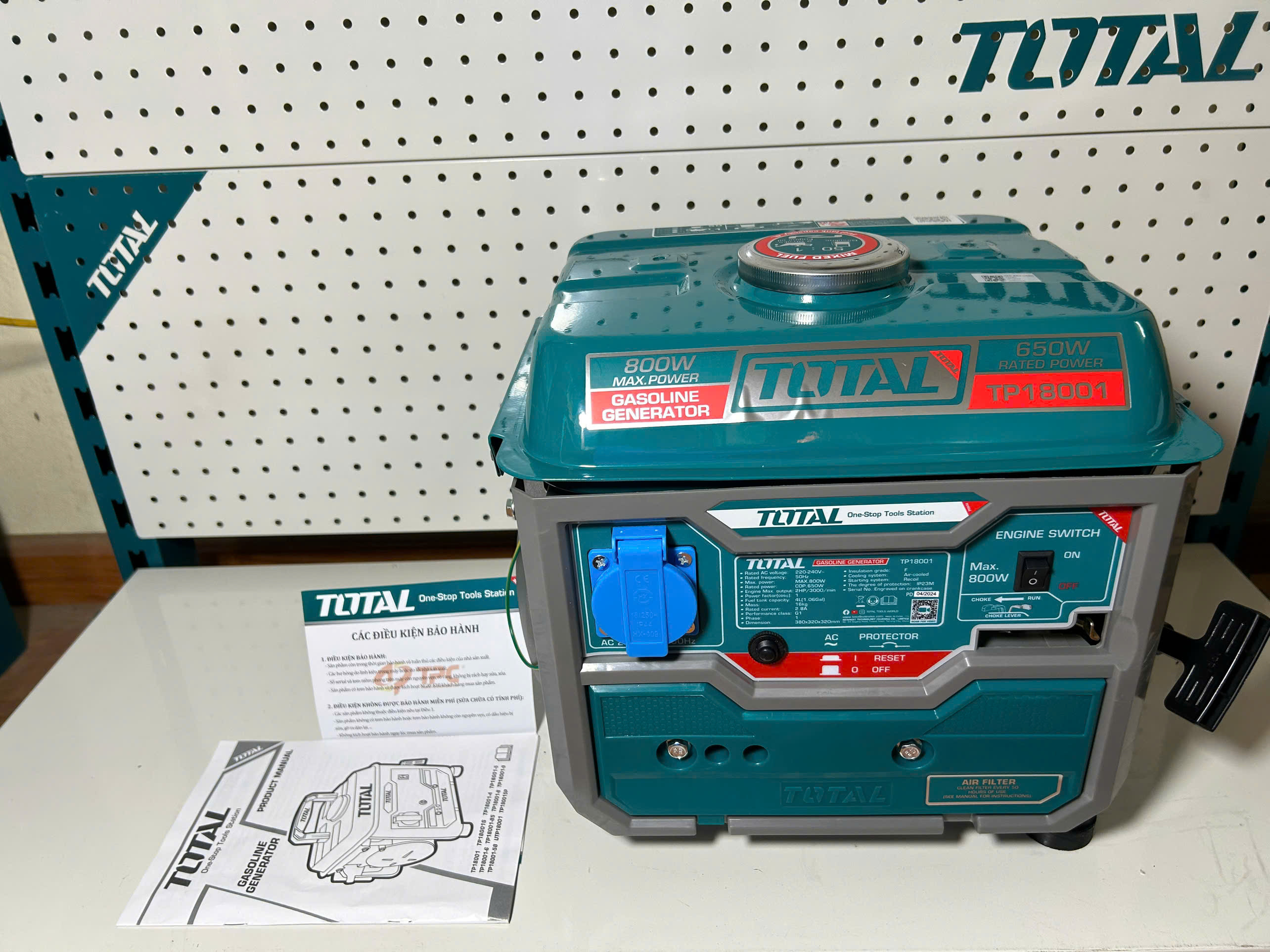 Máy phát điện động cơ xăng Total TP18001 (800W)