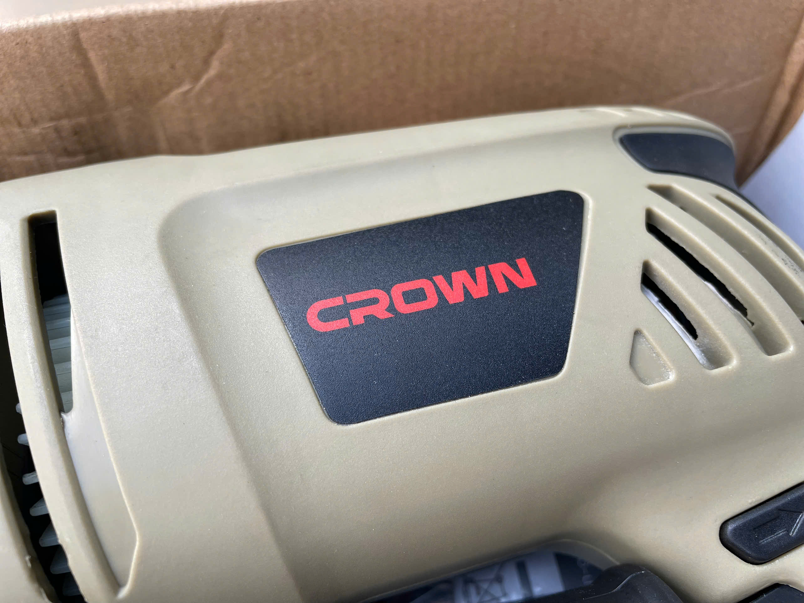 Máy khoan động lực crown CT10066, 780W, 13MM