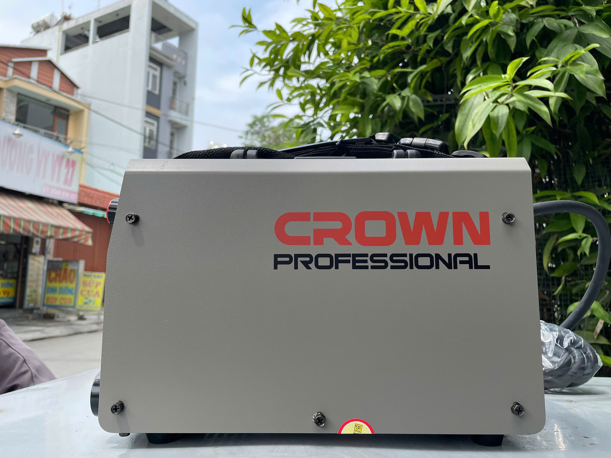 Máy hàn điện tử Crown CT33099 MMA-200
