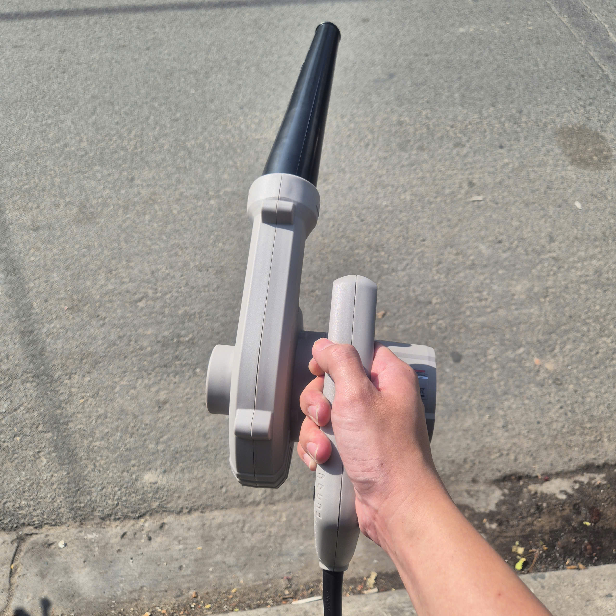 Máy thổi bụi Crown CT17010 (710W), hàng chính hãng