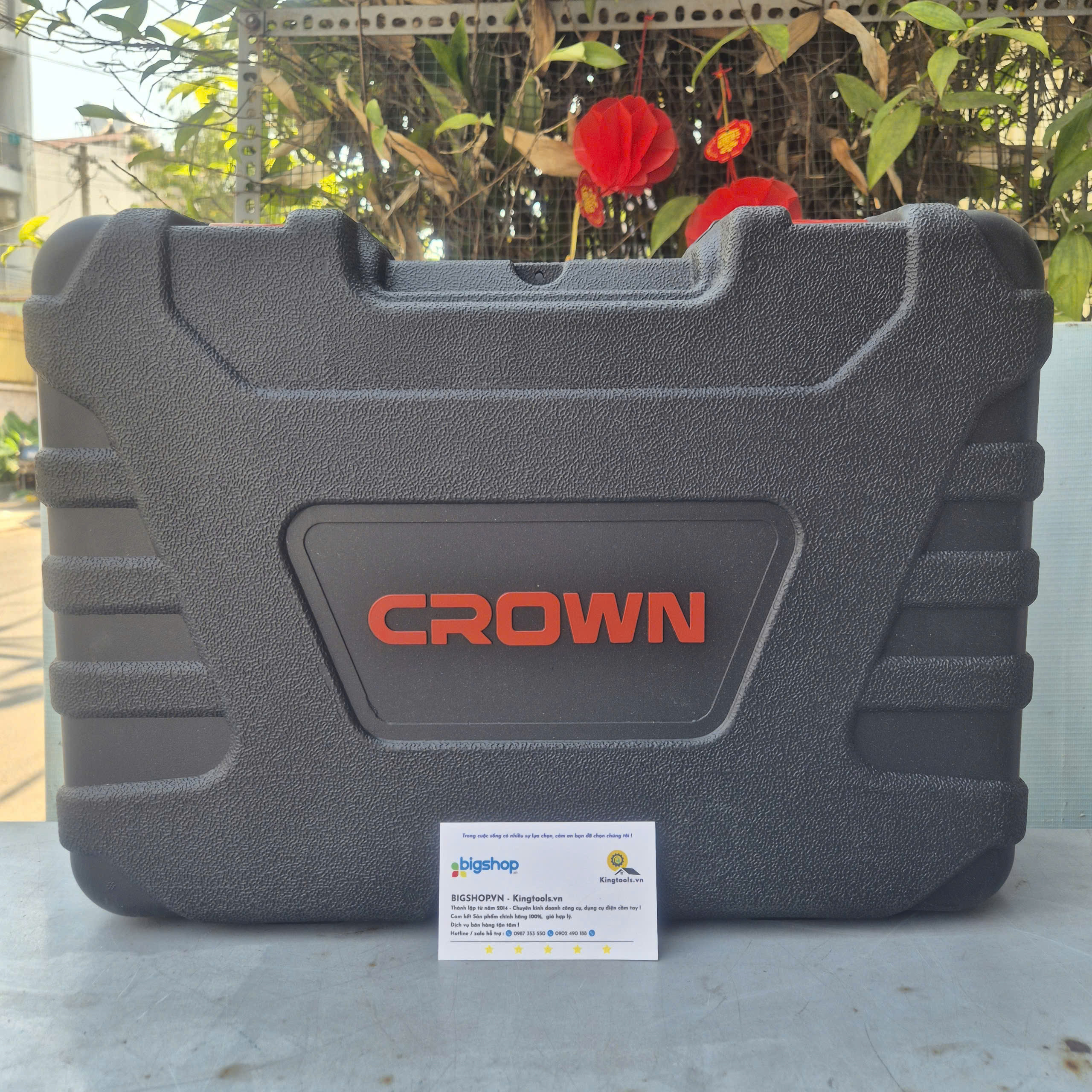 Máy khoan búa 1100W Crown CT18101