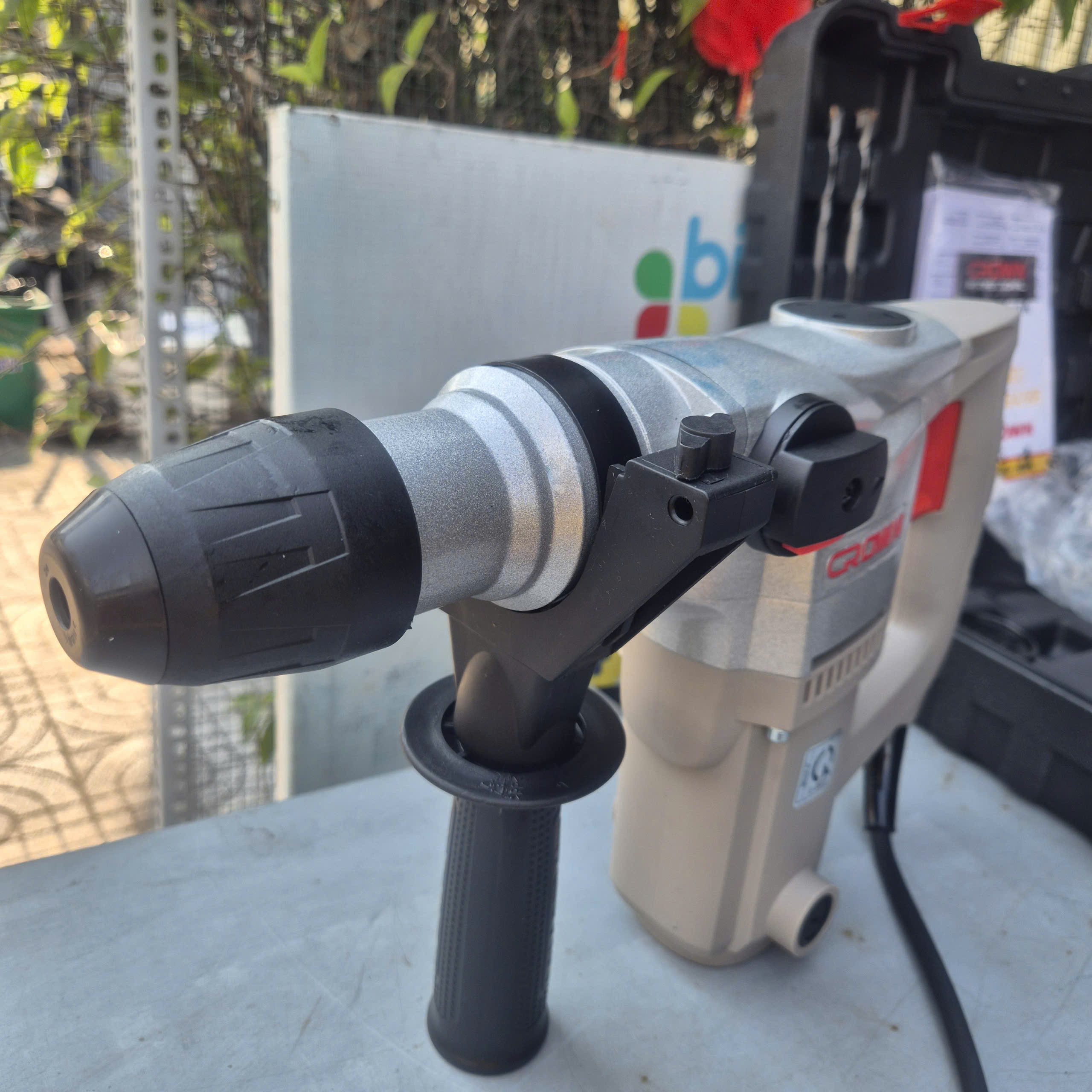 Máy khoan búa 1100W Crown CT18101