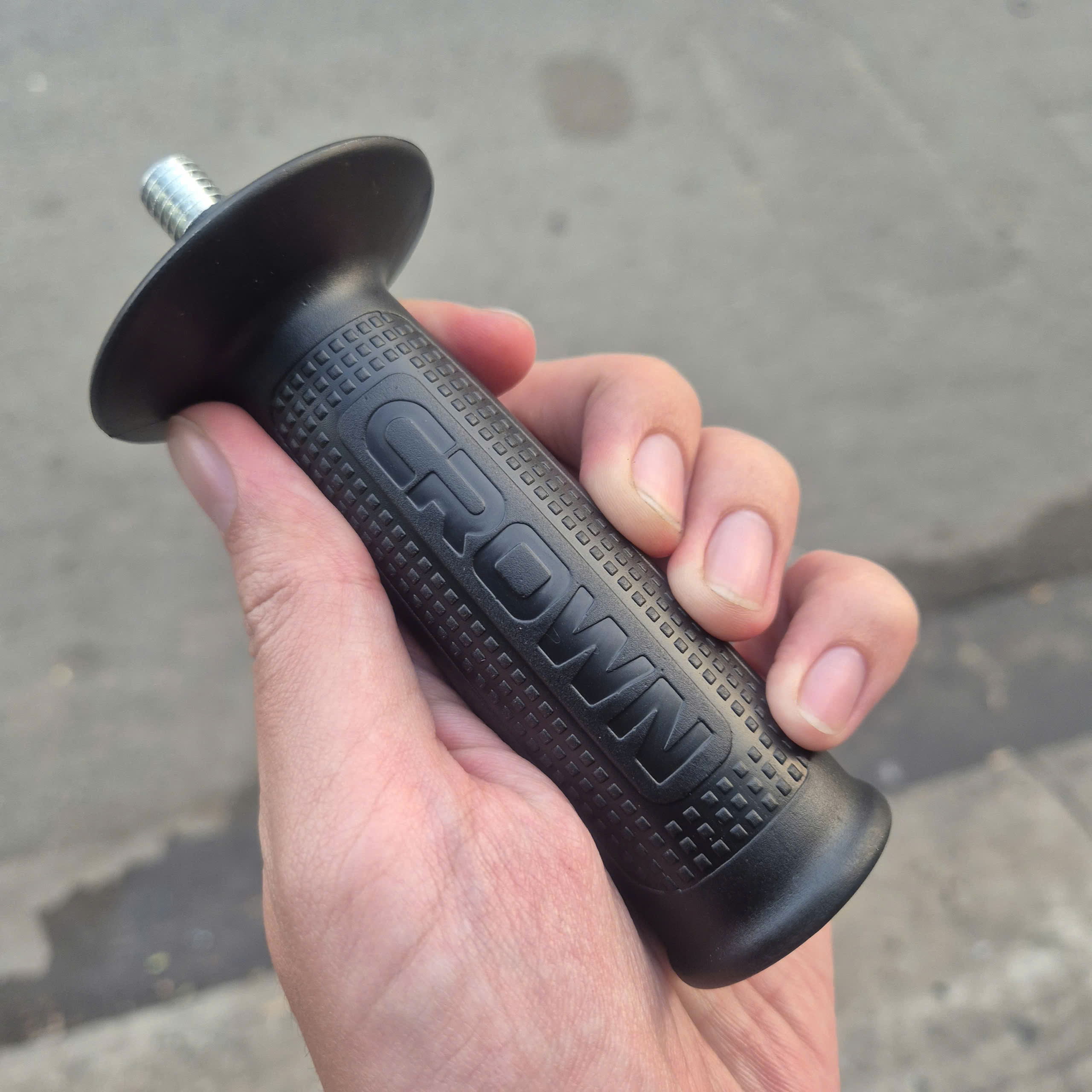 Máy mài góc 860W Crown CT13288, 100mm, công tắc bóp