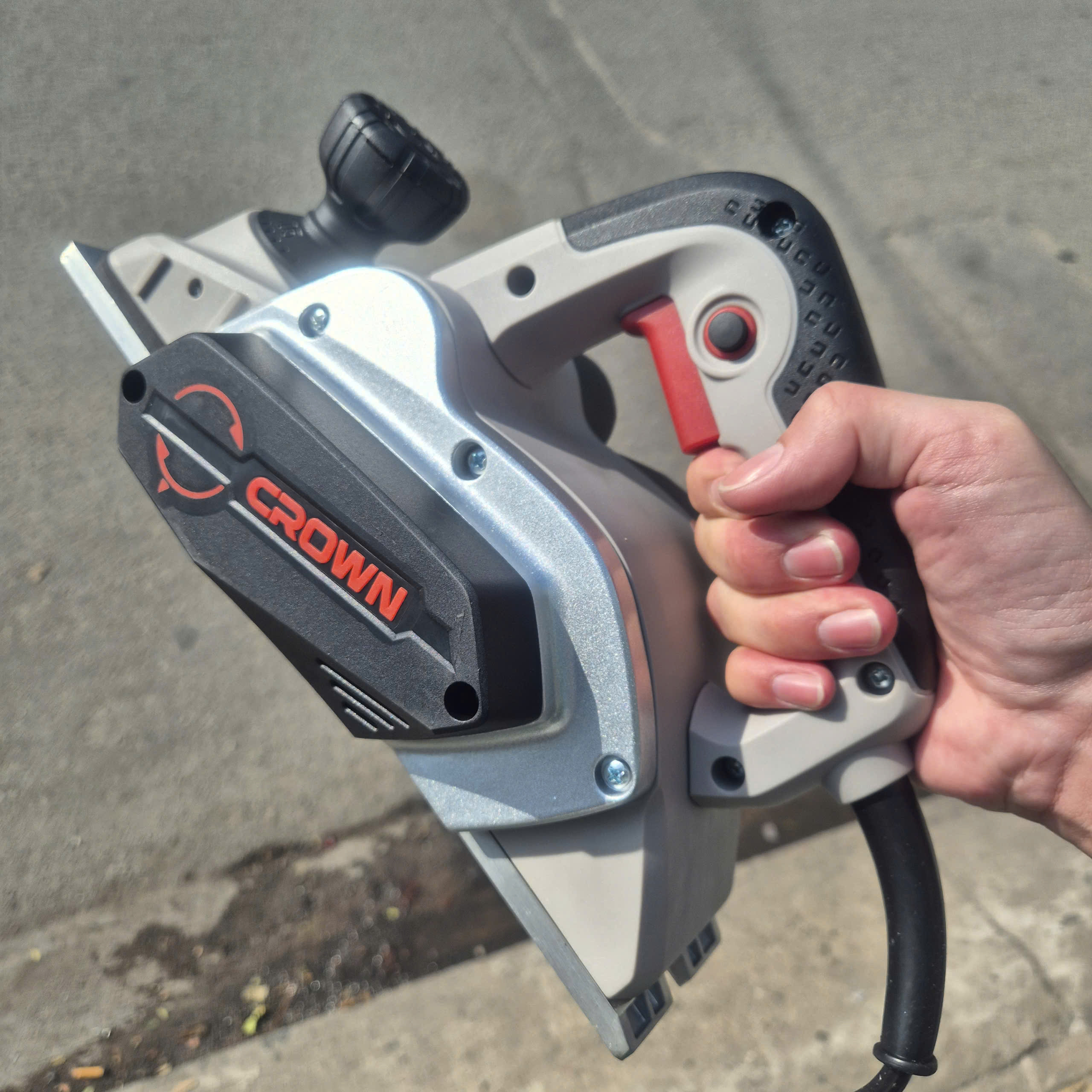 Máy bào Crown CT14019, cs 710W