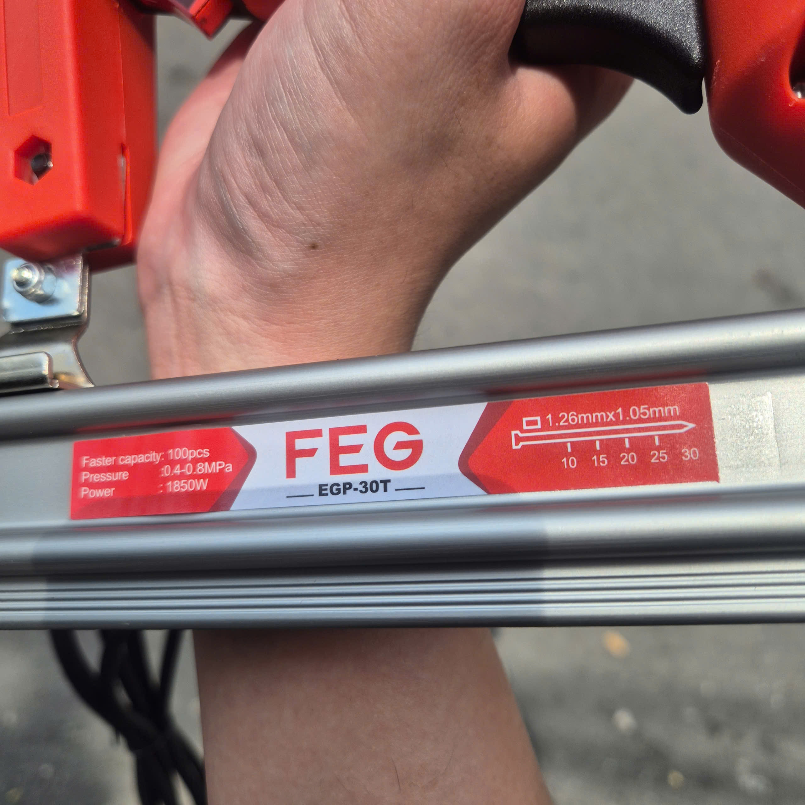 Máy bắn đinh bằng điện FEG EGP-30T (CS 1850W)