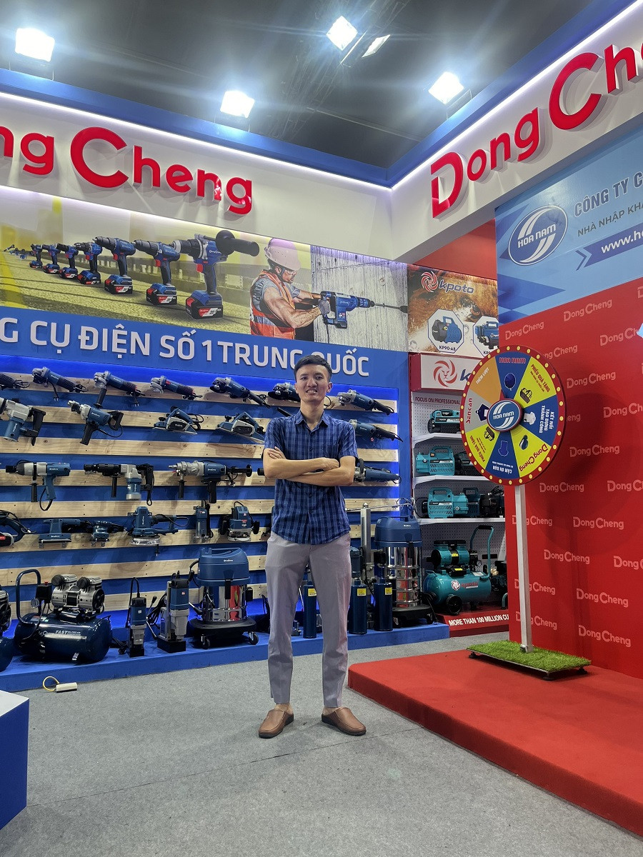 Máy khoan đục bê tông Dongcheng DZC05-26B, cs 800W