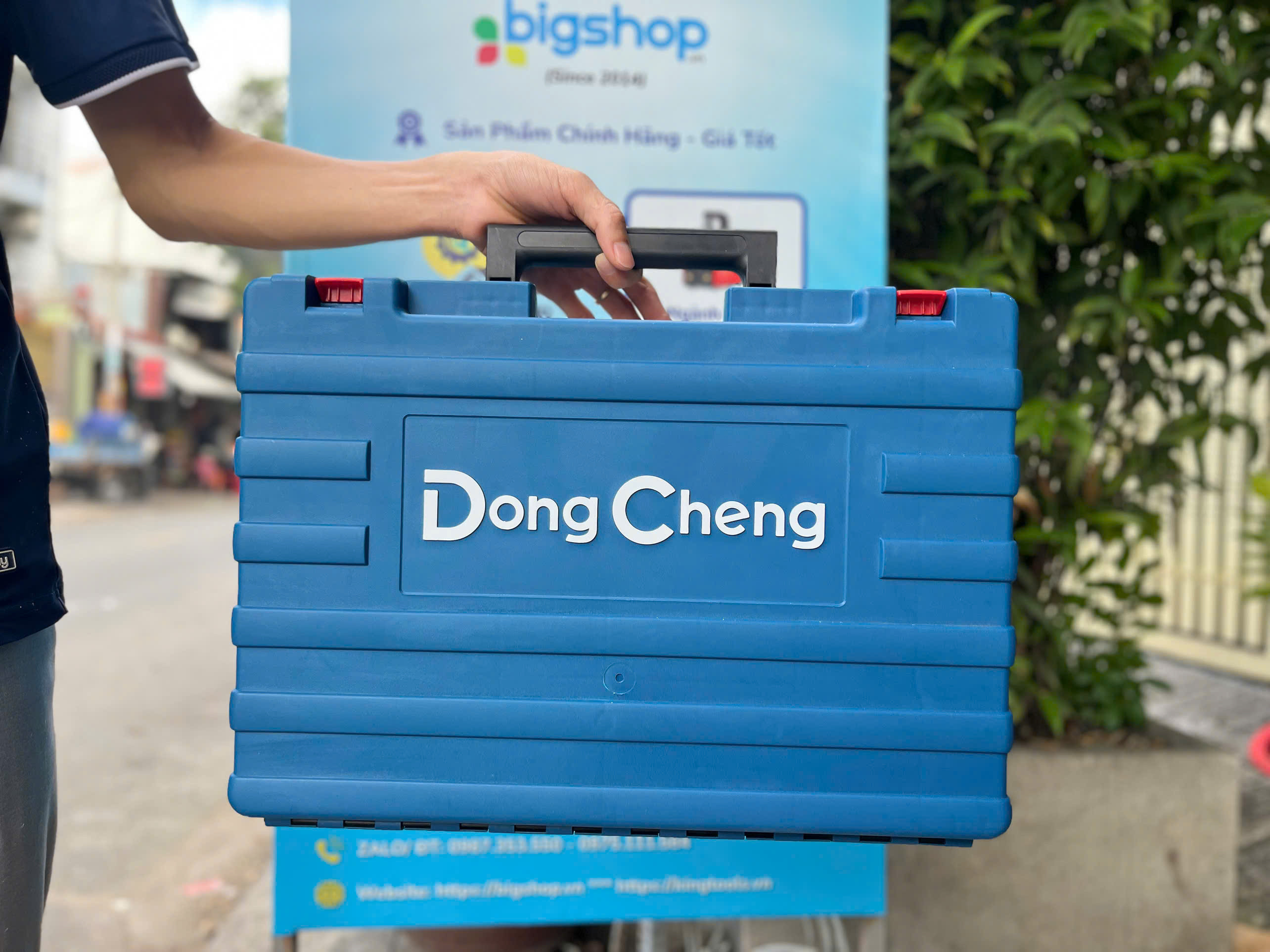 Máy khoan đục bê tông Dongcheng DZC05-26B, cs 800W