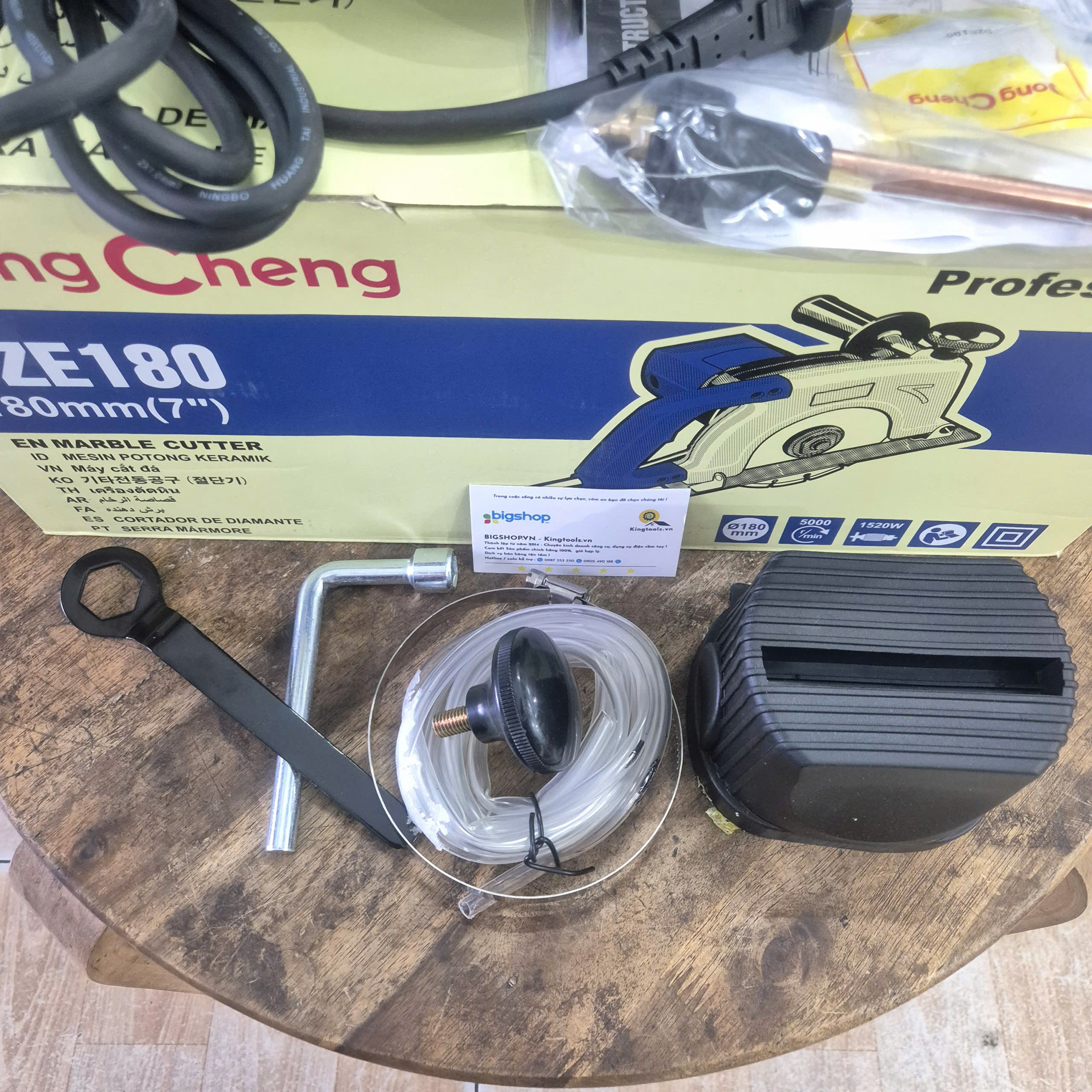 Máy cắt bê tông Dongcheng DZE180 (CS 1520W, Lưỡi 180mm)