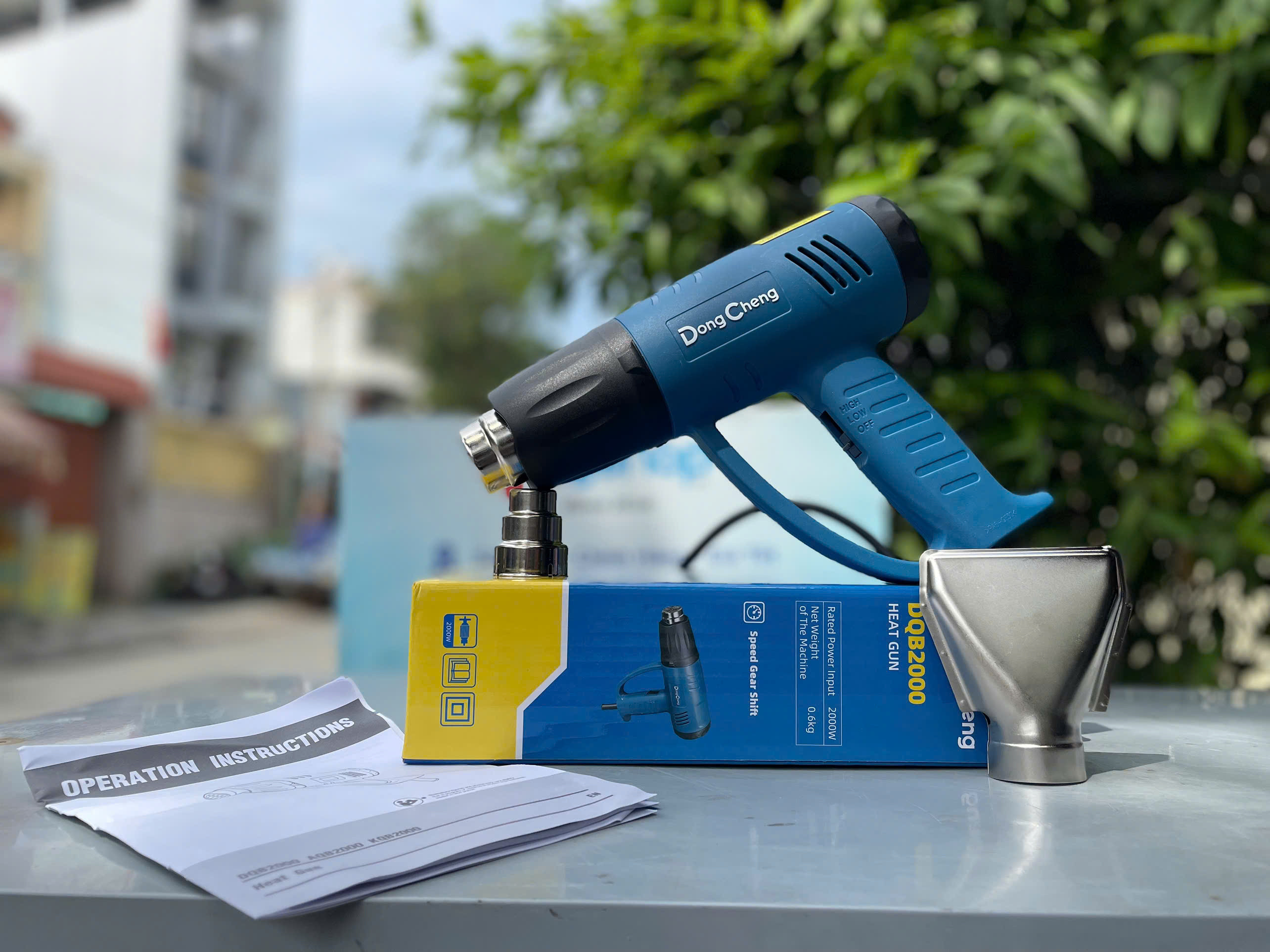 Máy thổi hơi nóng Dongcheng DQB2000