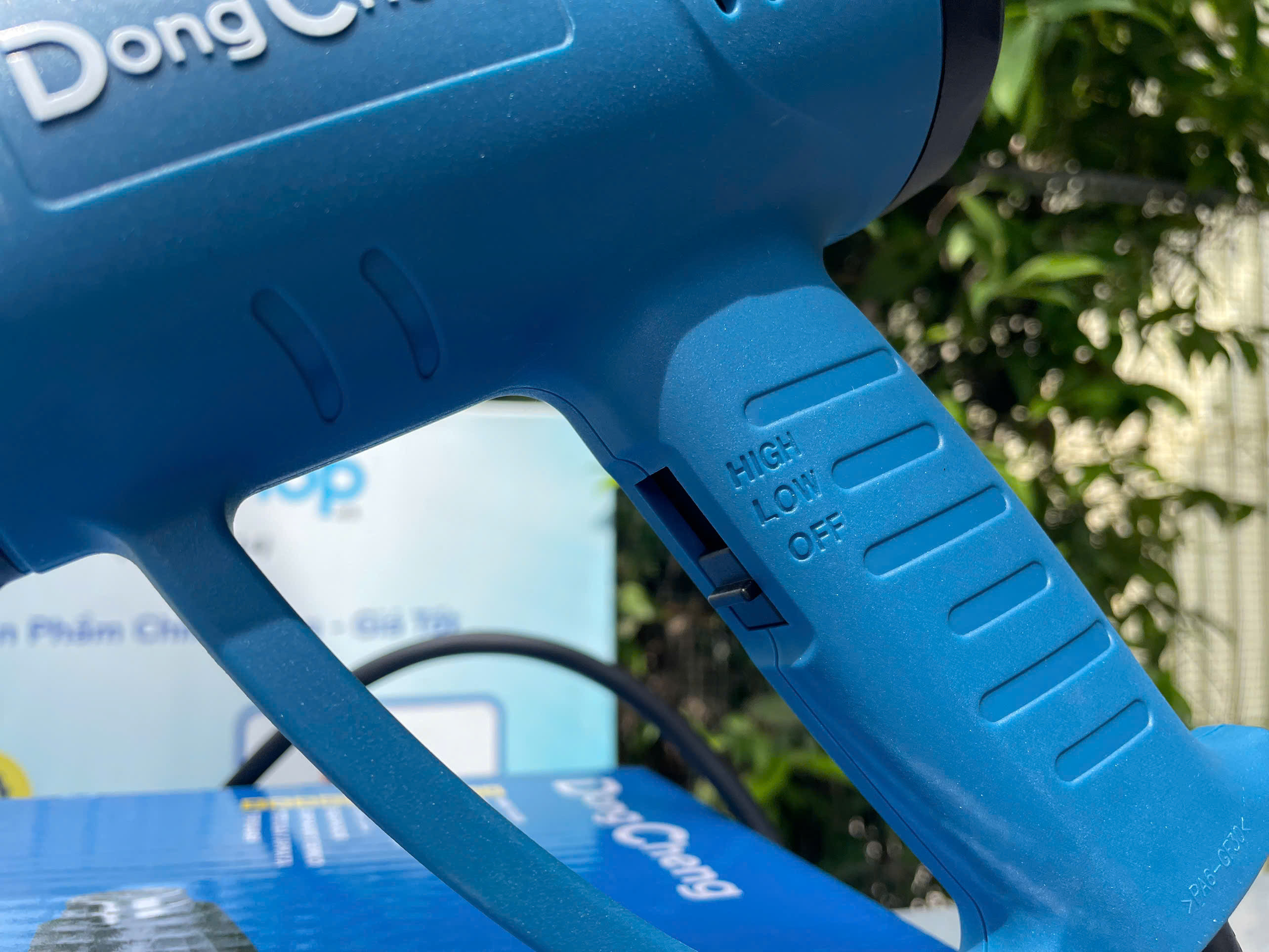 Máy thổi hơi nóng Dongcheng DQB2000