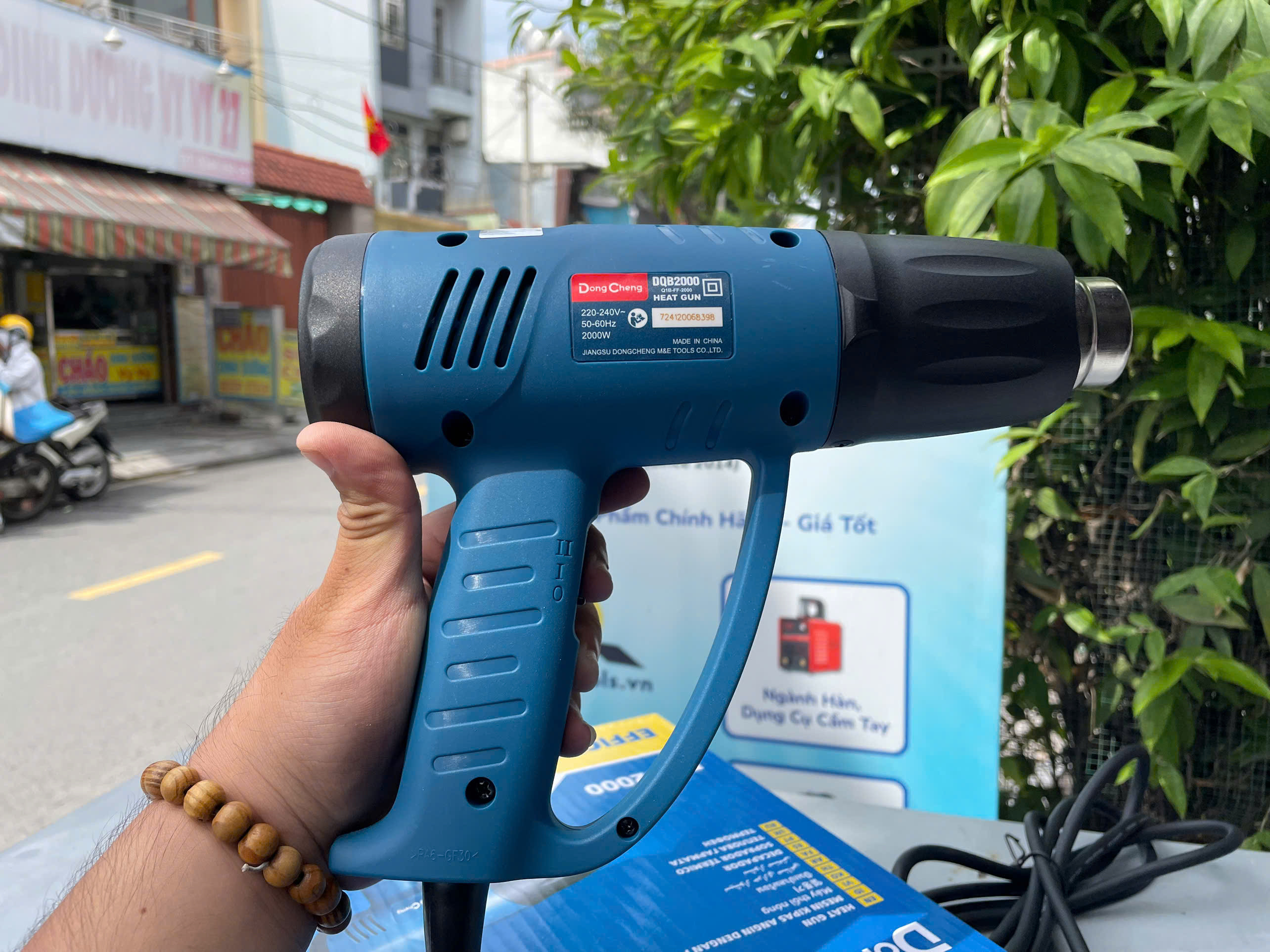 Máy thổi hơi nóng Dongcheng DQB2000