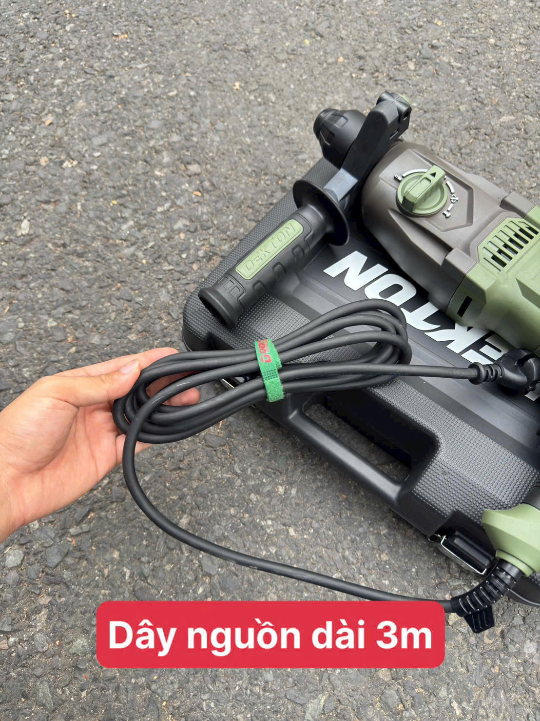 Máy khoan bê tông 3 chức năng Dekton DK-RH2603XPRO, 1050W