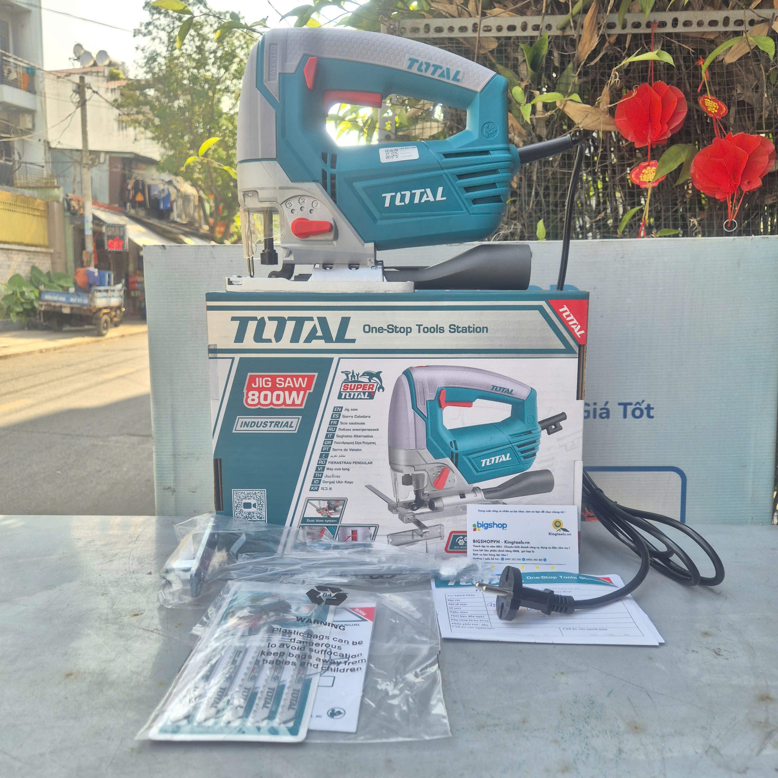 Máy cưa lọng Total TS2081006, CS 800W