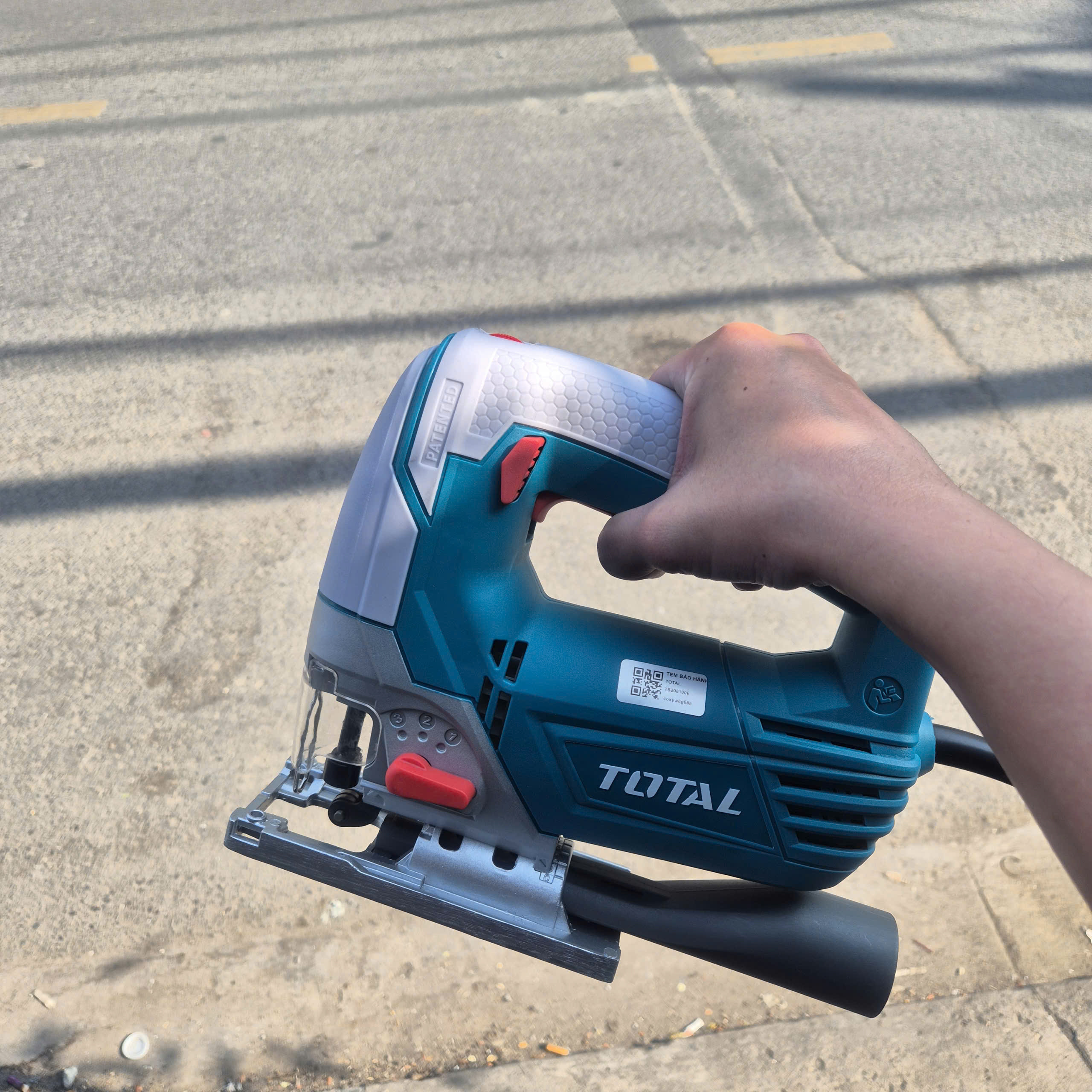 Máy cưa lọng Total TS2081006, CS 800W