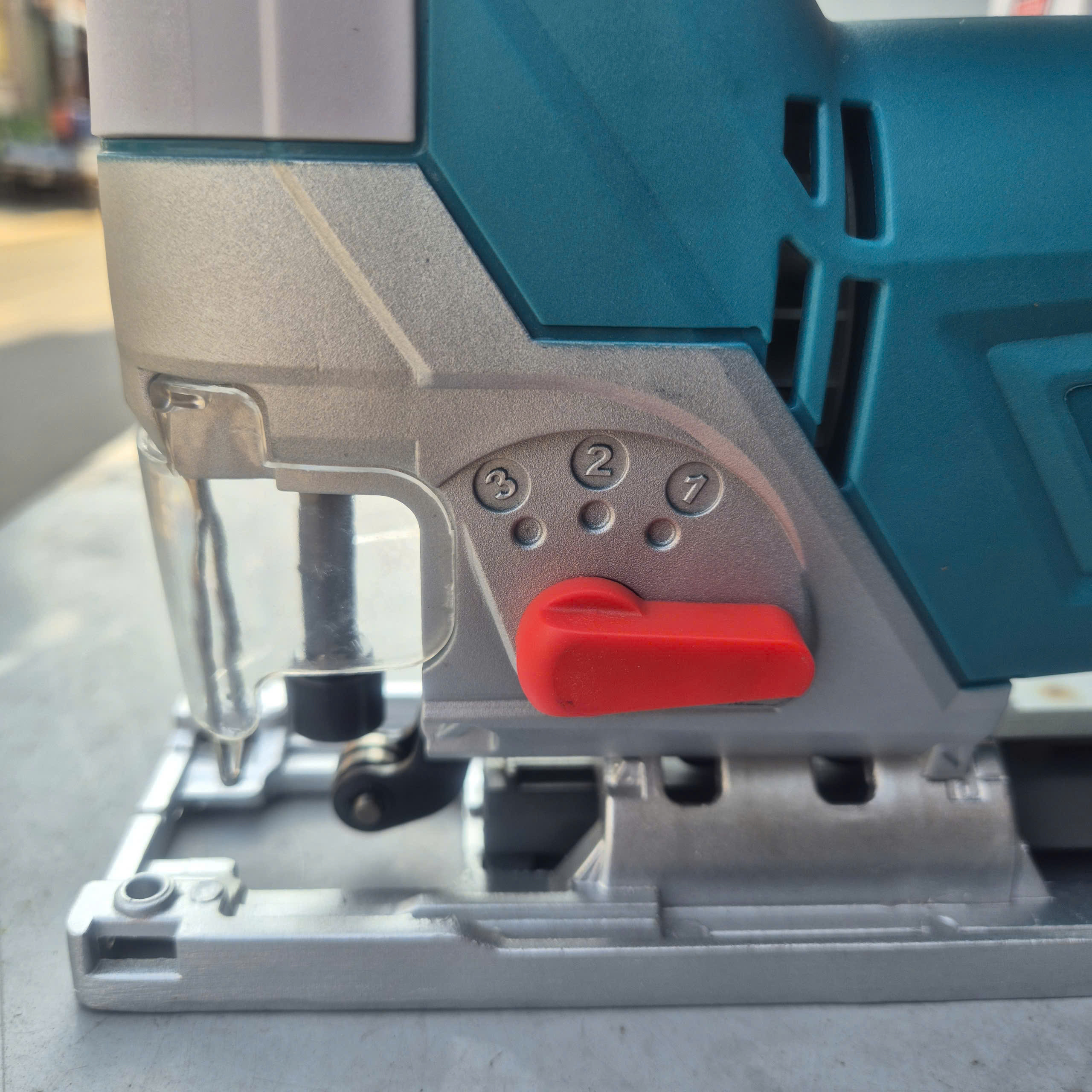 Máy cưa lọng Total TS2081006, CS 800W